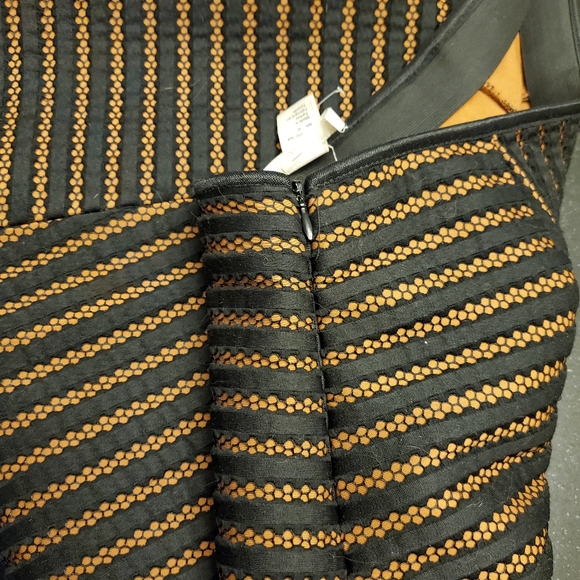 H&M flared skirt - Picture 3 of 3